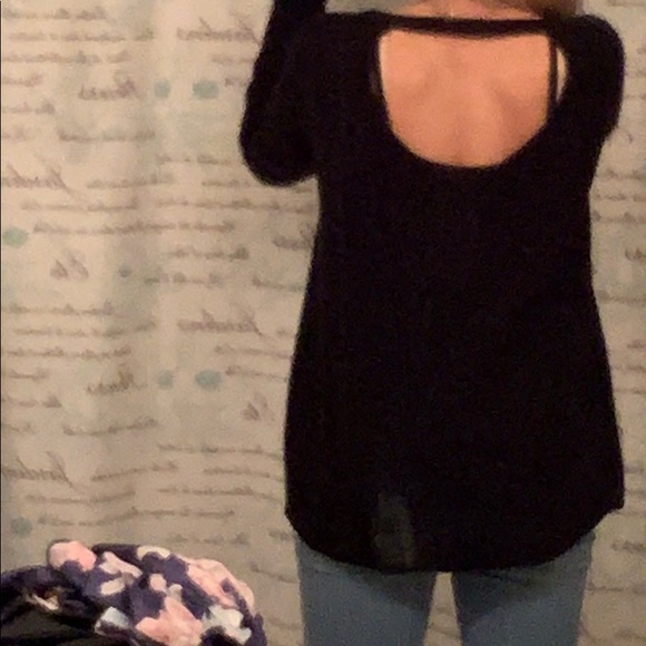 Thick-knit Sweater w/cut in back - Picture 2 of 4